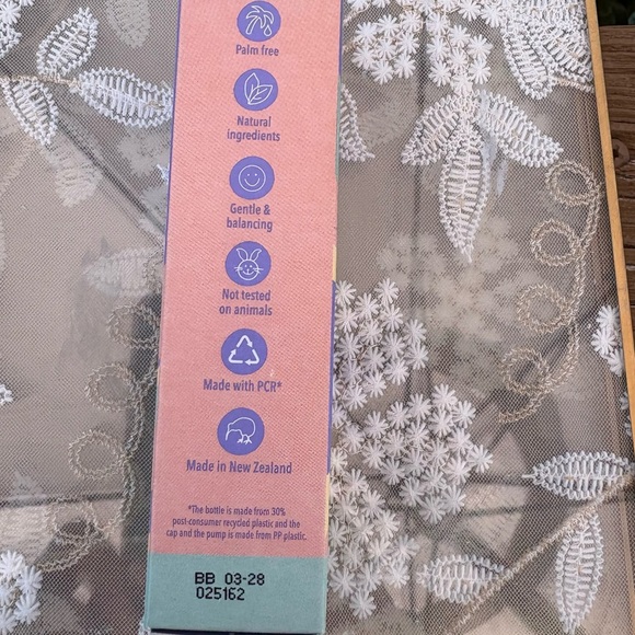 Evrē Bright & Early Vitamin C Blemish Scar Serum | 1.01 fl oz - Picture 3 of 7